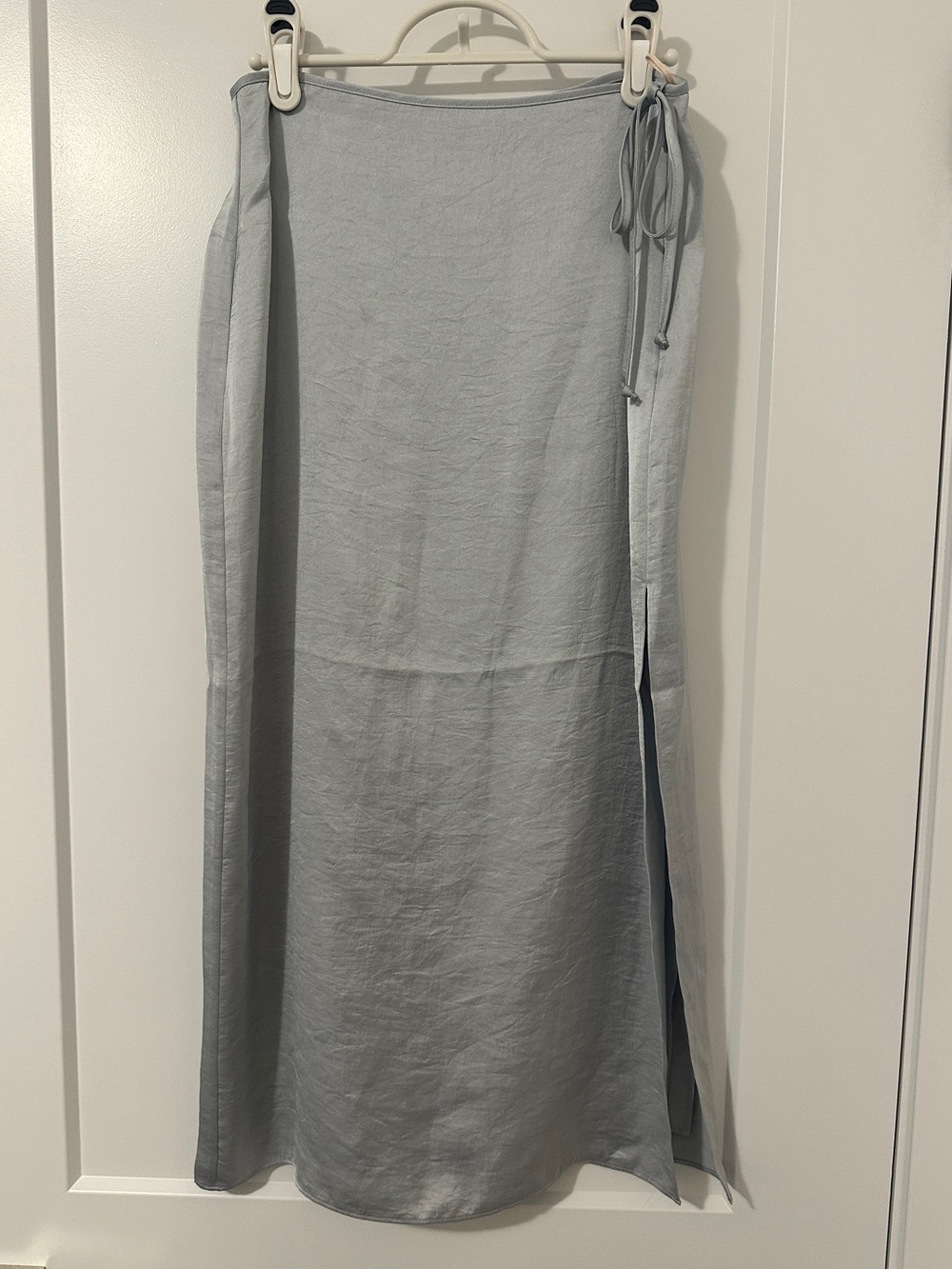 Aritzia Wilfred Elixir Blue Satin Midi Skirt Size 2 Women’s - Picture 3 of 9